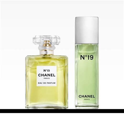 CHANEL N°19, la línea de Perfume Audaz para mujer .